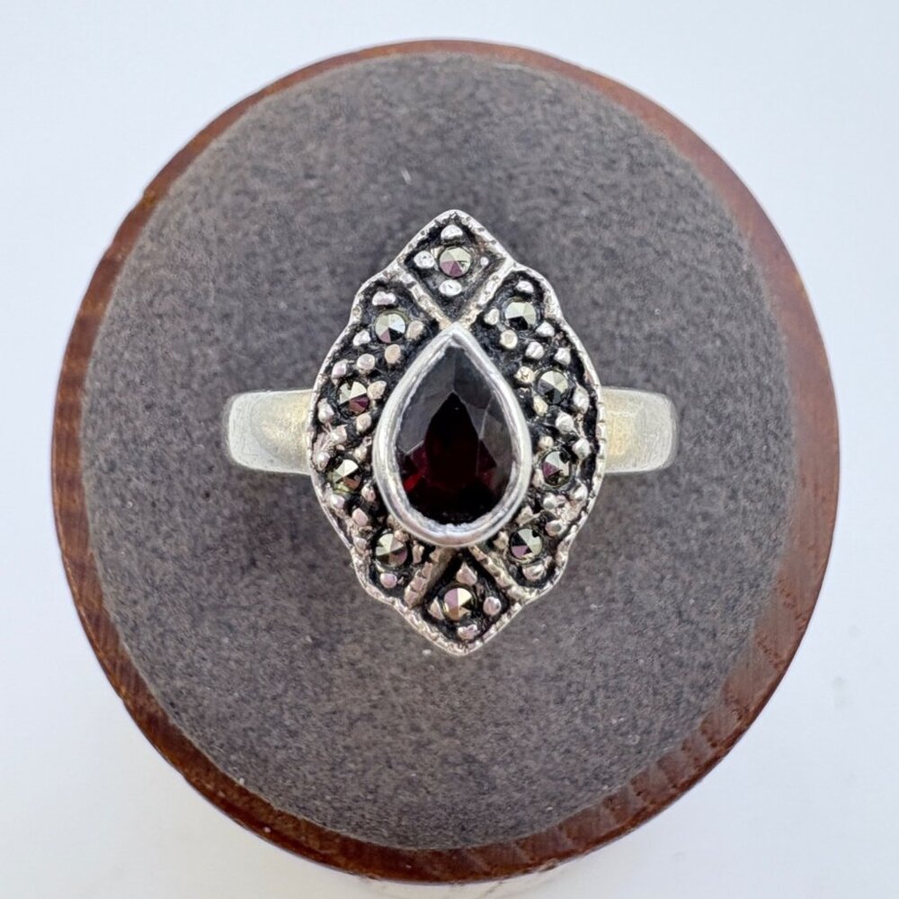 Teardrop Garnet & Marcasite Statement Ring VTG Sterling Silver 925 Size 7.75